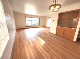 4272 N 91st St in Milwaukee, WI - Building Photo