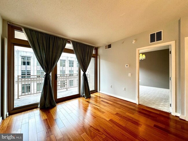 888 N Quincy St in Arlington, VA - Building Photo - Building Photo