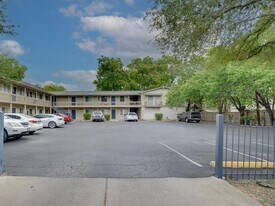 4209 Burnet Rd in Austin, TX - Building Photo