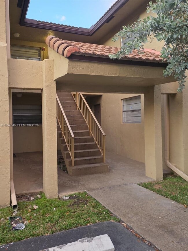 11101 Royal Palm Blvd in Coral Springs, FL - Foto de edificio - Building Photo