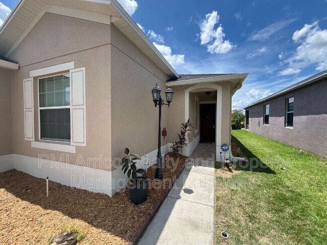 property at 3774 Hampton Hills Dr