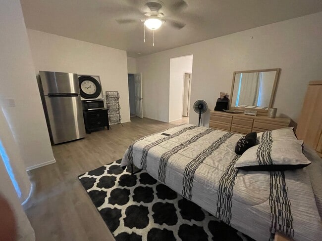 43233 Sawgrass Ln in Lancaster, CA - Building Photo - Building Photo