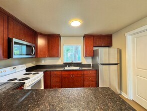28804-28806 28th Pl S in Federal Way, WA - Building Photo - Building Photo