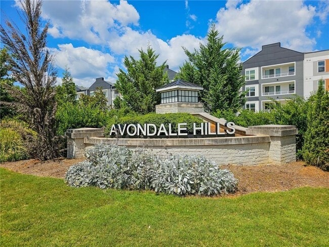 580 Avondale Hills Dr in Decatur, GA - Building Photo - Building Photo