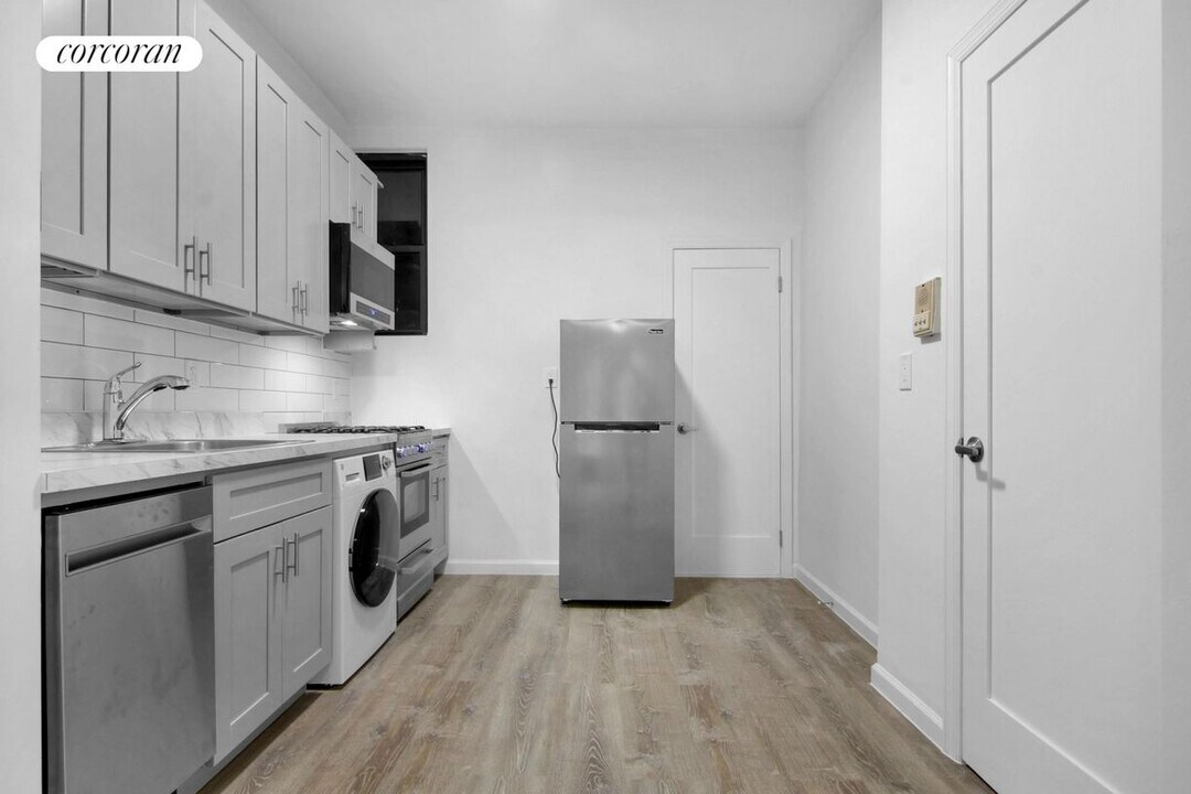 350 E 89th St in New York, NY - Building Photo
