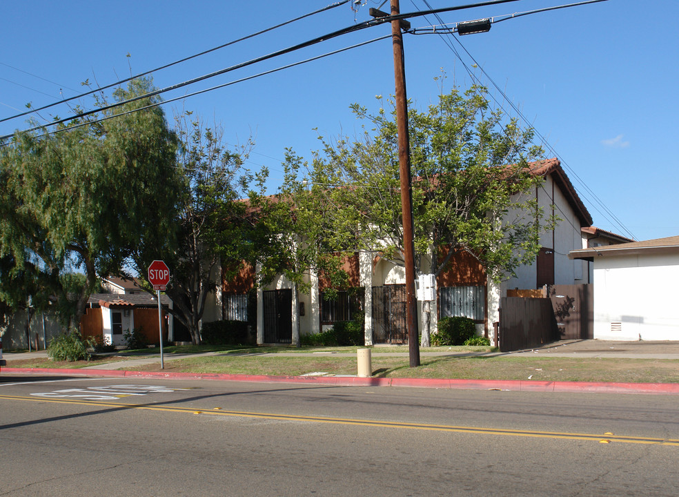 545 G St in Chula Vista, CA - Building Photo