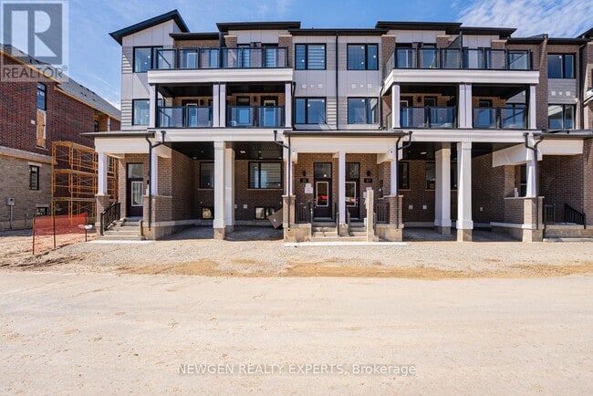 property at 33 Thornbird cres