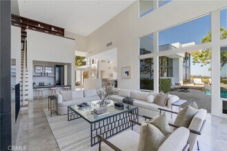 1436 Summitridge Dr in Beverly Hills, CA - Building Photo - Building Photo