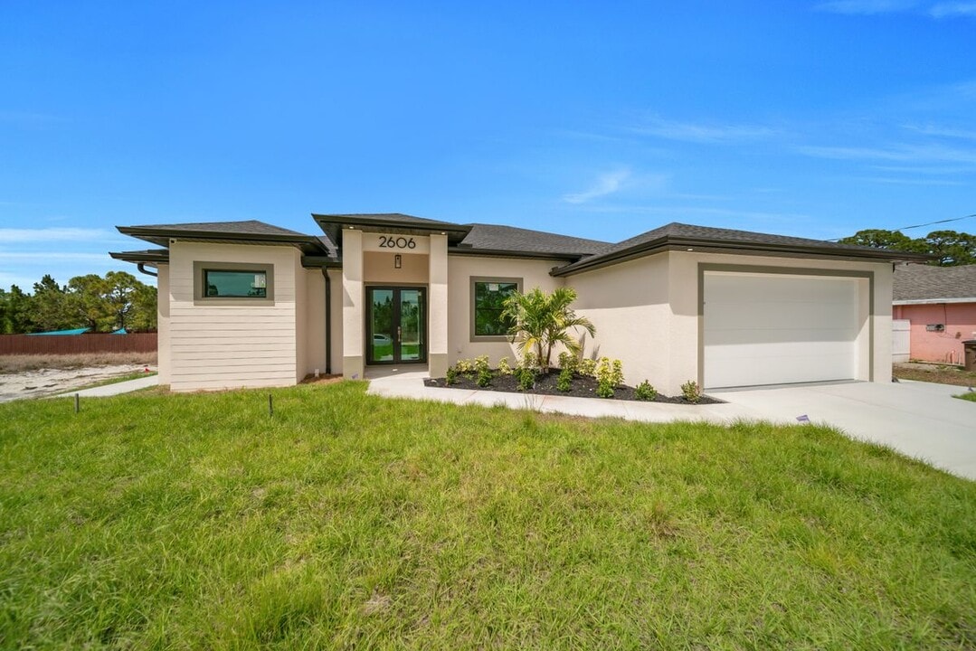 2606 34th St SW in Lehigh Acres, FL - Building Photo