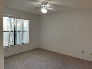 2190 Arbour Walk Cir in Naples, FL - Building Photo - Building Photo