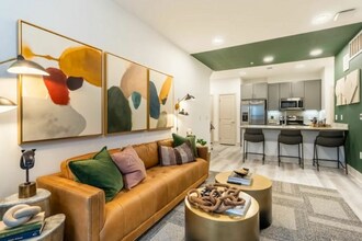 650 Sgt Ed Holcomb Blvd S, Unit Unit #3205 in Conroe, TX - Foto de edificio - Building Photo