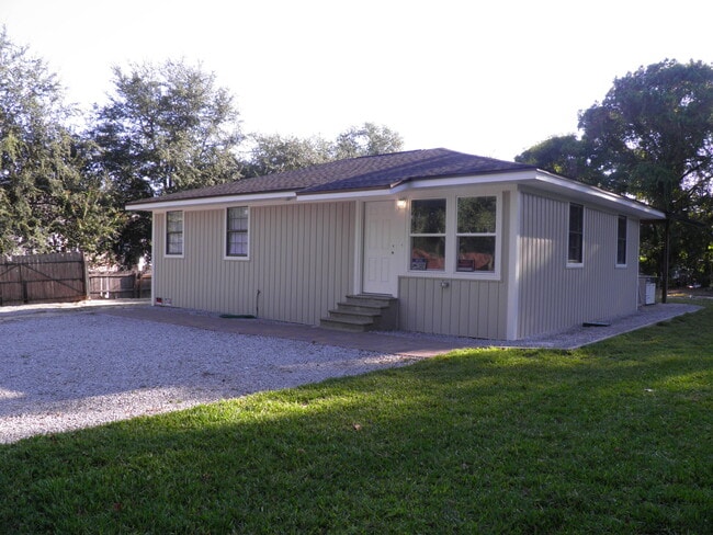 629 Gap Creek Dr in Fort Walton Beach, FL - Building Photo - Building Photo