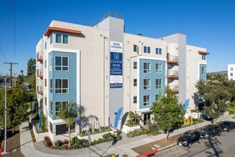 Cloud Nine in Los Angeles, CA - Foto de edificio - Building Photo