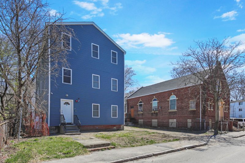 15XX Hawley St in Worcester, MA - Building Photo