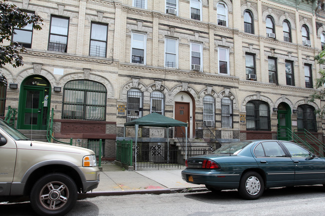 746 Macdonough St in Brooklyn, NY - Building Photo - Building Photo