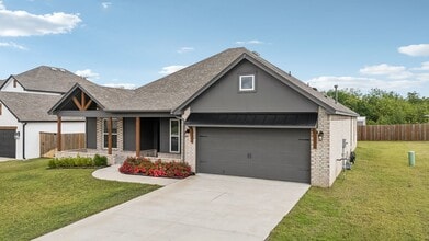 11807 N 131st E Ave in Owasso, OK - Building Photo - Building Photo