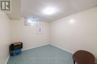 3 Myrna Ln in Toronto, ON - Building Photo - Building Photo