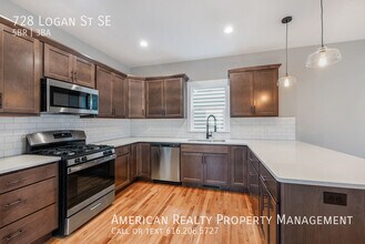 728 Logan St SE in Grand Rapids, MI - Building Photo - Building Photo