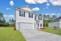 386 Brightleaf Cir in Hinesville, GA - Foto de edificio - Building Photo