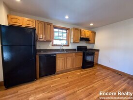 24 Gardner St, Unit 1 in Newton, MA - Building Photo