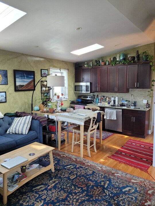 24 Ellington Rd in Somerville, MA - Foto de edificio