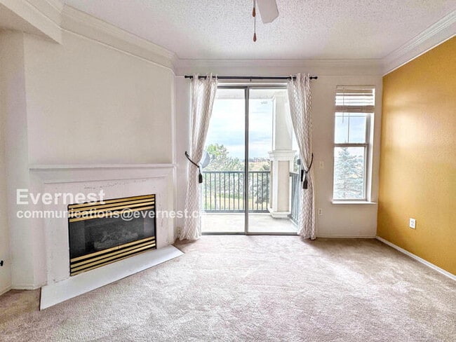 property at 2016 Oxford Ln