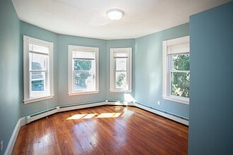 173A Rindge Ave, Unit 3L in Cambridge, MA - Building Photo - Building Photo