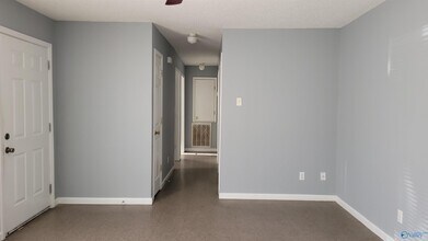 6117 Melrose Rd NW in Huntsville, AL - Foto de edificio - Building Photo