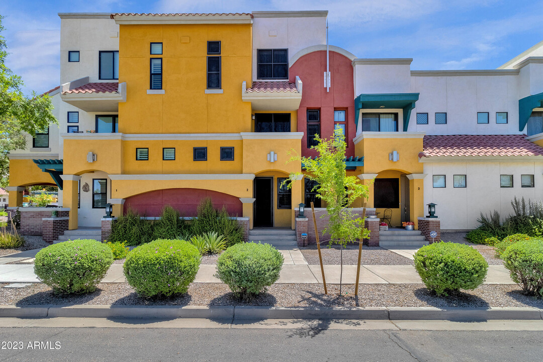 123 N Washington St in Chandler, AZ - Building Photo