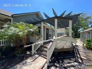 2825 Clinton St S in Gulfport, FL - Foto de edificio - Building Photo