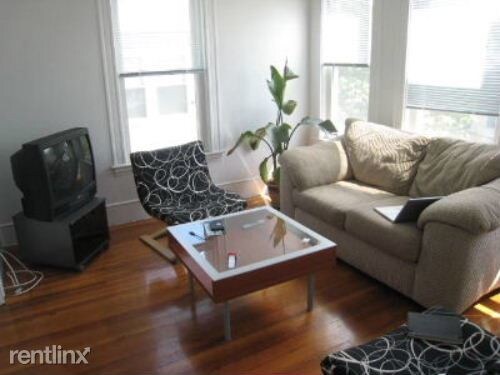 69 Raymond Ave-Unit -Apt 2 in Somerville, MA - Building Photo