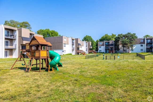 Finn Apartments in Des Moines, IA - Building Photo - Building Photo