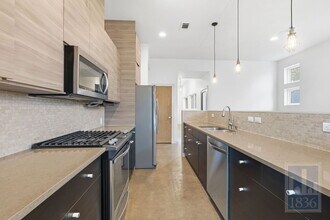 1520 Parker Ln in Austin, TX - Building Photo - Building Photo