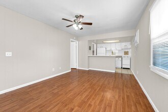 5111 Curry Ford Rd in Orlando, FL - Building Photo - Building Photo