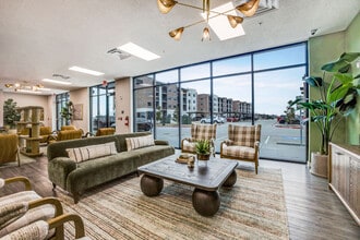 Place at North Grove in Waxahachie, TX - Foto de edificio - Building Photo