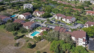 Somerset Place Apartment Homes in Boca Raton, FL - Building Photo - Building Photo