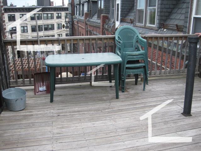 1406 Beacon St, Unit 2 in Brookline, MA - Building Photo - Building Photo