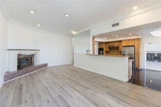 3725 Vía Del Prado in Calabasas, CA - Building Photo - Building Photo