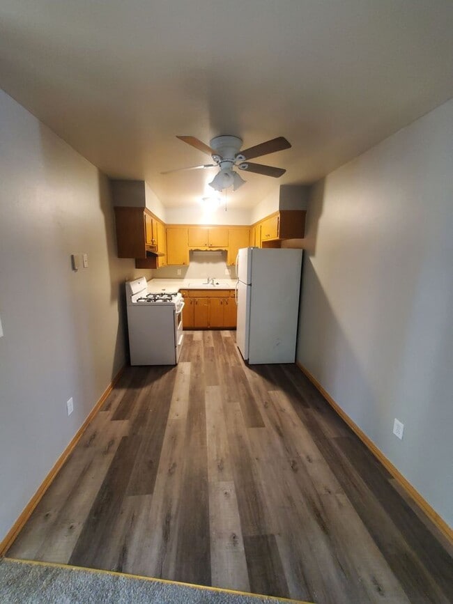 property at 7343 N Teutonia Ave