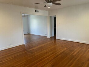 2328 McClendon St in Houston, TX - Building Photo - Building Photo