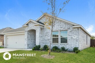 824 English Dr in Krugerville, TX - Foto de edificio - Building Photo