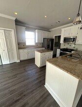 6510 Carisbrooke Ln in Austin, TX - Building Photo - Building Photo