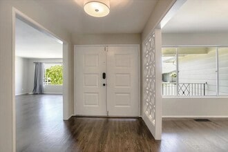 3333 Countryside Dr in San Mateo, CA - Building Photo - Building Photo