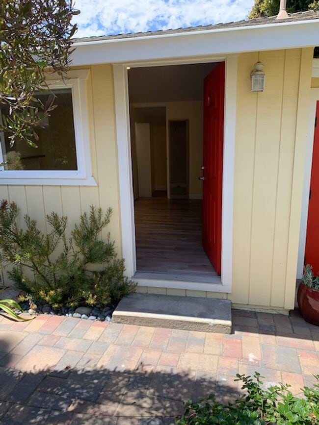 152 Pacific Ave in Pacific Grove, CA - Building Photo - Building Photo