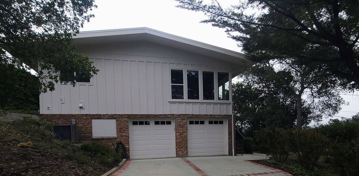 51 Grant Ave in Petaluma, CA - Building Photo