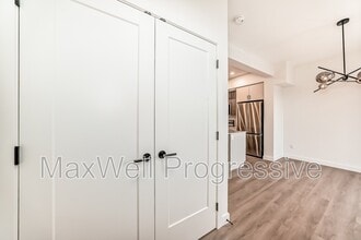 15724-15103 103 Ave NW in Edmonton, AB - Building Photo - Building Photo