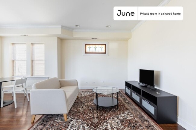 Room in Shared 4 bed/2 bath home, Unit D in Chicago, IL - Building Photo - Building Photo