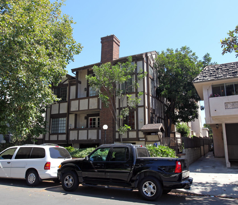 Granville Estates in Los Angeles, CA - Building Photo