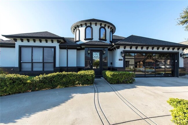 25 Ebony Ave in McAllen, TX - Building Photo - Building Photo