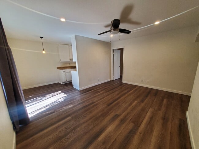 property at 8641 Glenoaks Blvd